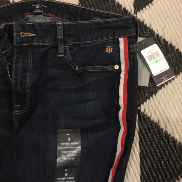 Tommy Hilfiger Raleigh Ankle Jeans NWT - Picture 3 of 3